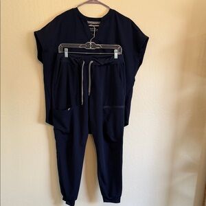 Fabletics Dark Blue Women's Jogger Set